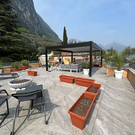 Apartment La Terrazza - Solarium Privato 150mq Vista Riva del Garda